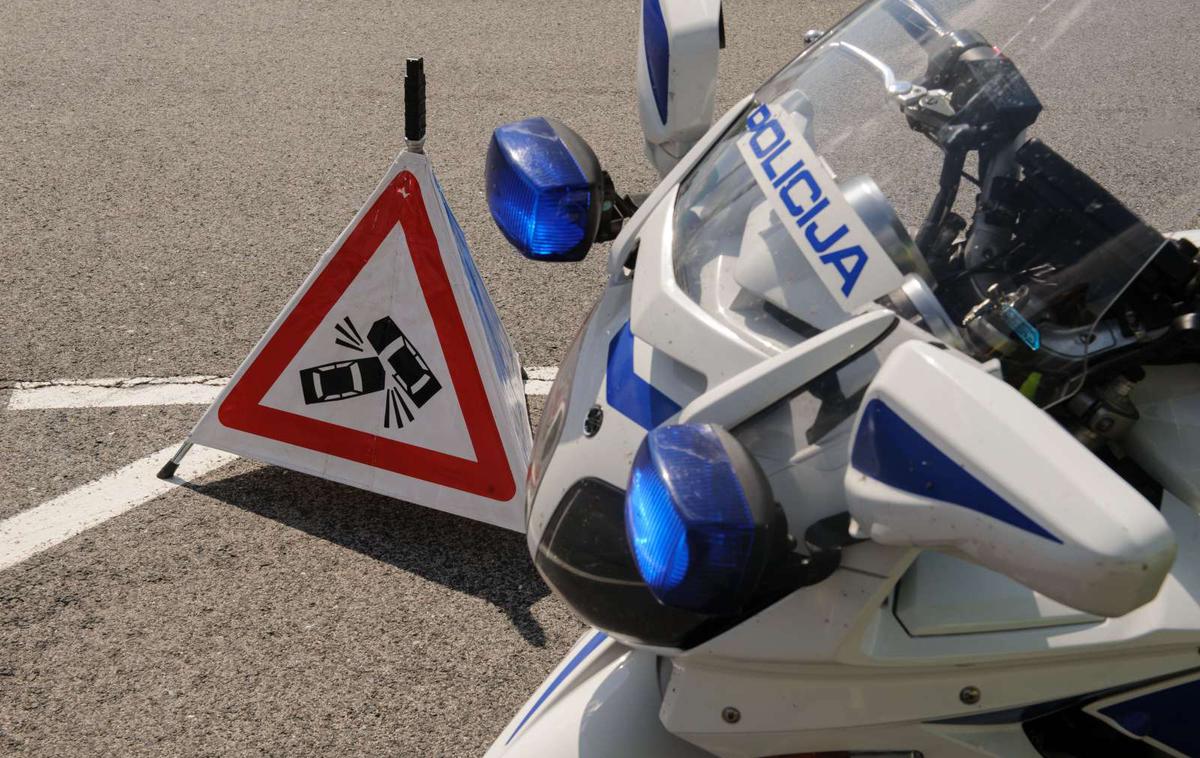 Tragična prometna nesreča pri Bregu pri Litiji: Življenje 18-letnika ugasnilo v trčenju s tovornjakom