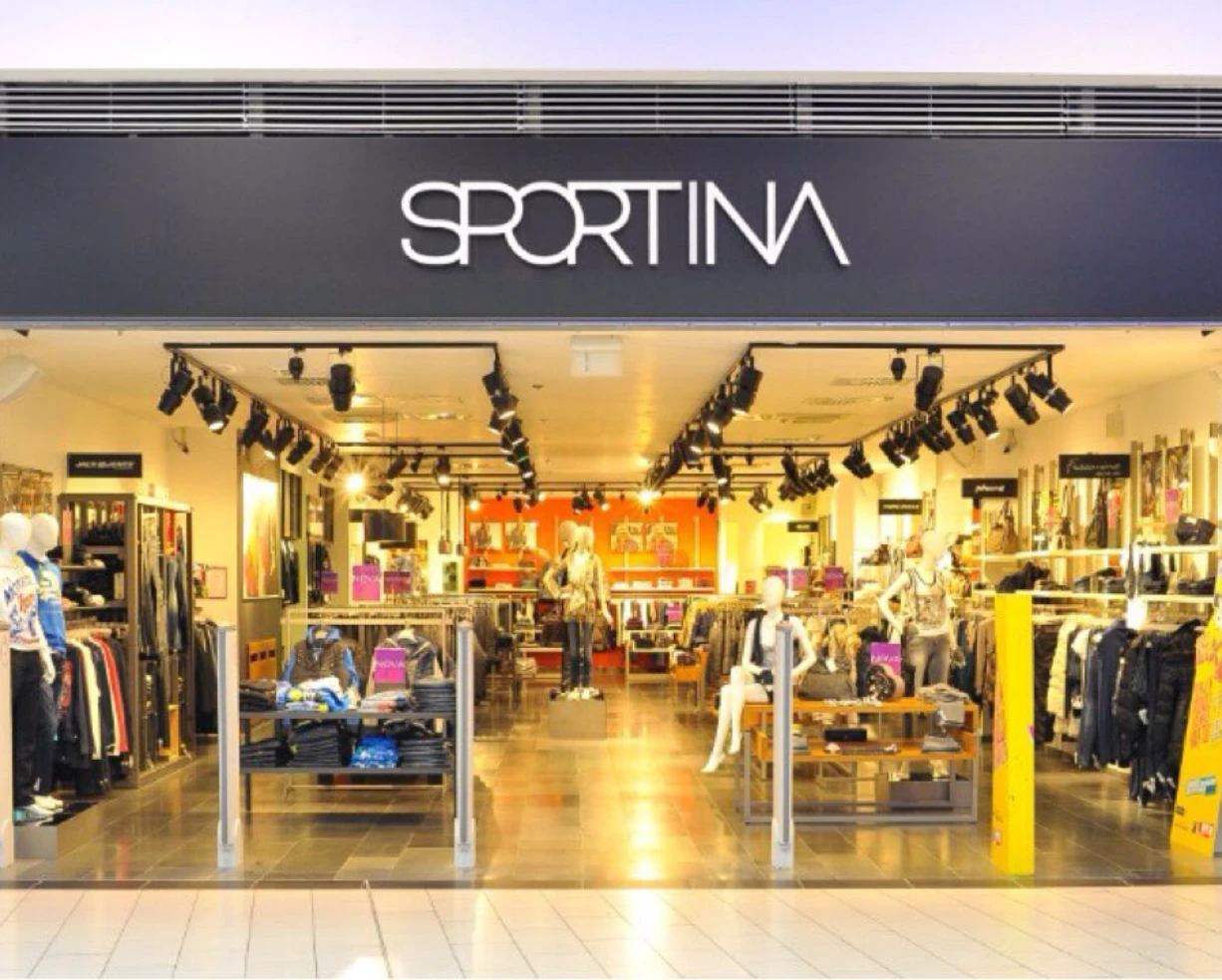 Modni imperij na robu propada: Sportina tik pred stečajem, ostaja le še šest trgovin