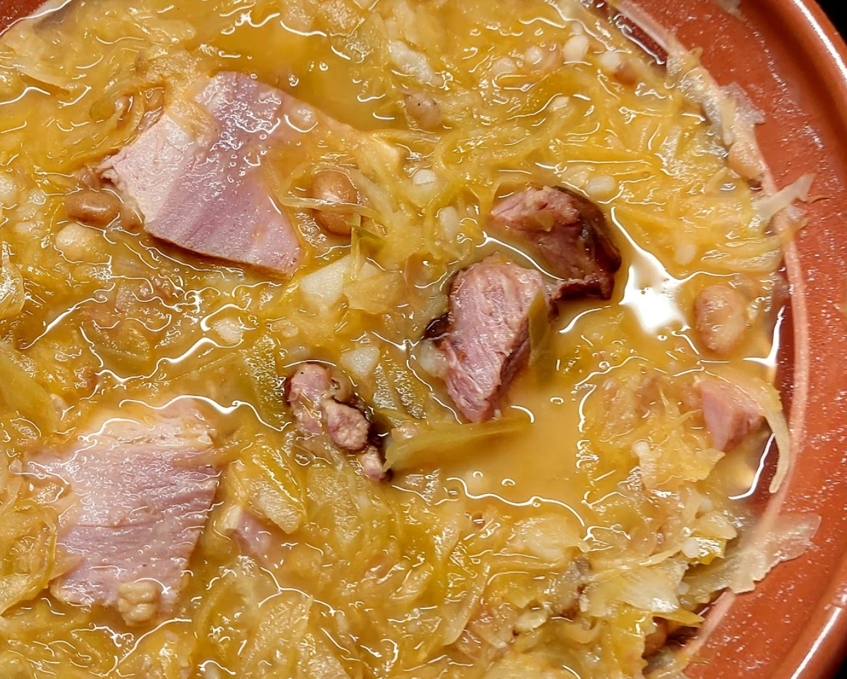 Jota, kraljica domače kuhinje: recept, ki združi tri lonce in vso družino