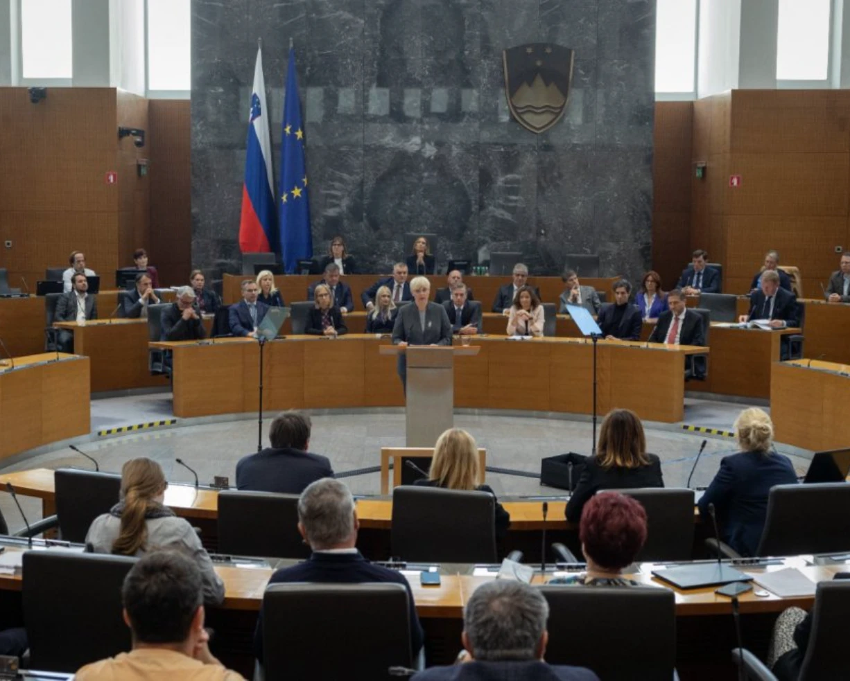 Pirc Musar iskreno: “Skupaj smo zgrešili smer – zdaj je čas, da skupaj poiščemo rešitve”